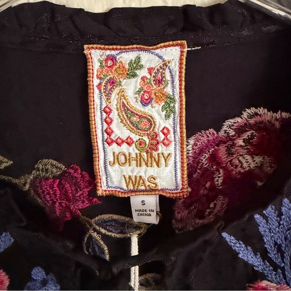 Johnny Was Sassiba Smocked Sleeve Tiered Midi Dress Black Size Small NWT - Picture 4 of 8